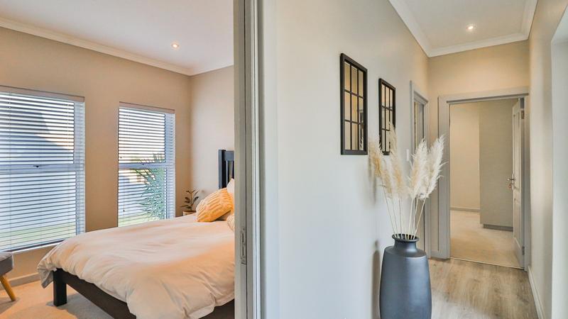 To Let 4 Bedroom Property for Rent in Kingswood Golf Estate Western Cape